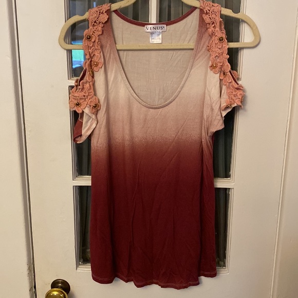 Venus Small Ombré Crocheted Floral Detail Cold Shoulder Short Sleeve Top - Picture 2 of 8